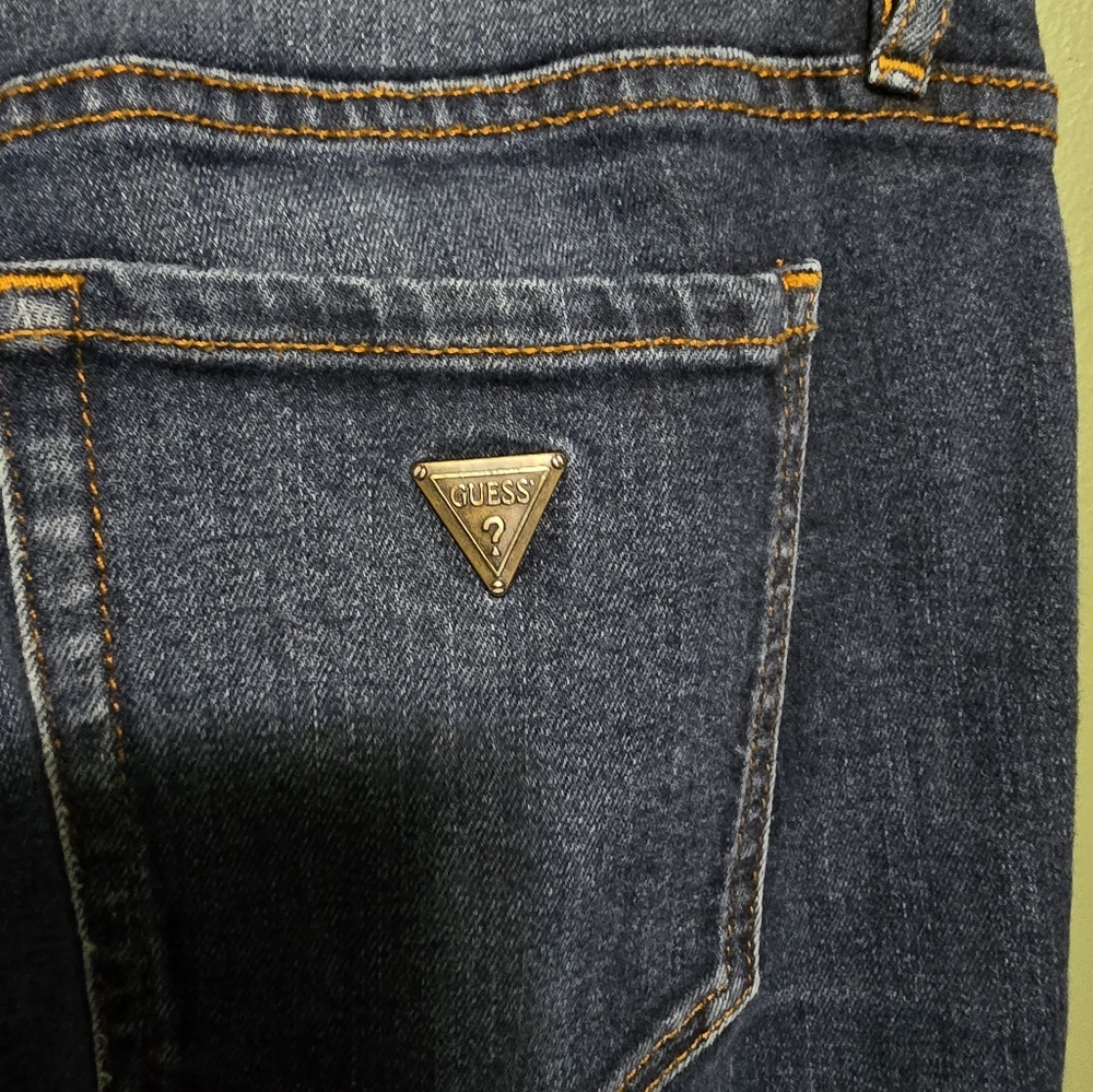#240 Women's Guess Curvy Sophia Skinny Jeans - Picture 7 of 10
